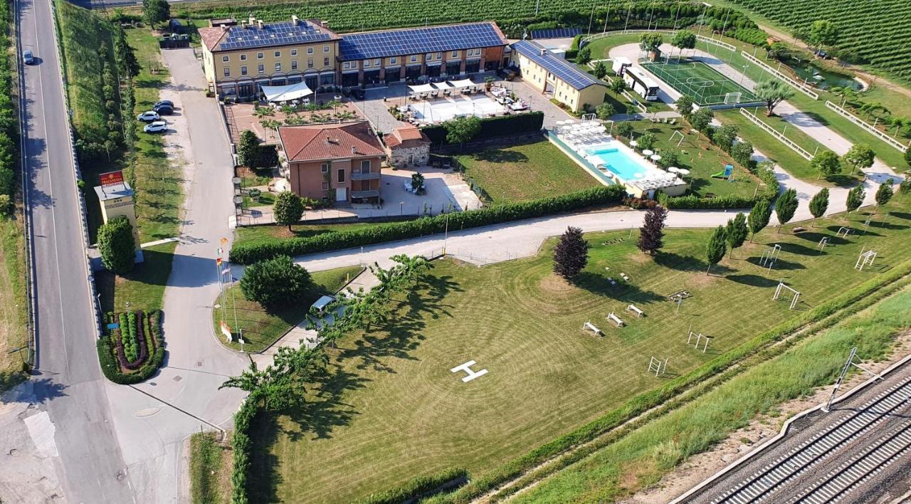 Fracanzana Hotel Montebello Vicentino Bagian luar foto